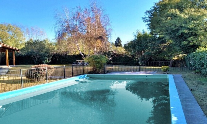 Vistalba Casa | Casa y piscina y jardín en Chacras de Coria