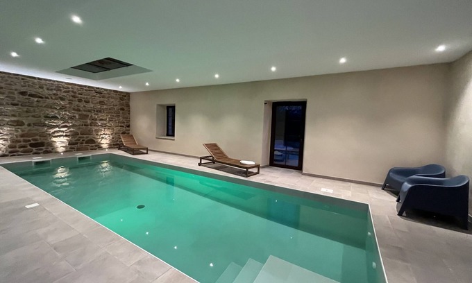 Penvenan Casa | Casa-Romántico-Baño en la habitacion-Vista a la Piscina