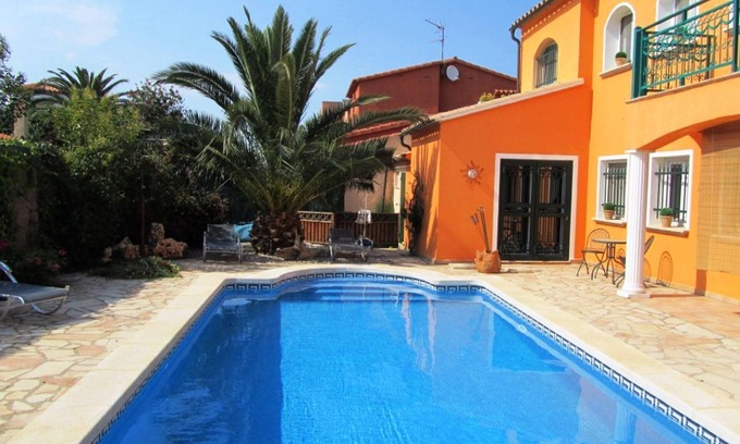 Sant Pere Pescador Chalet De Esquí | Casa Sabine, A/A, piscina privada, barbacoa, WIFI, a 200m. de la playa. Costa Brava