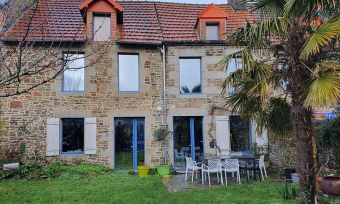 Saint-Pair-sur-Mer Casa | Casa con jardín cerca del mar en la bahía del Mont Saint Michel