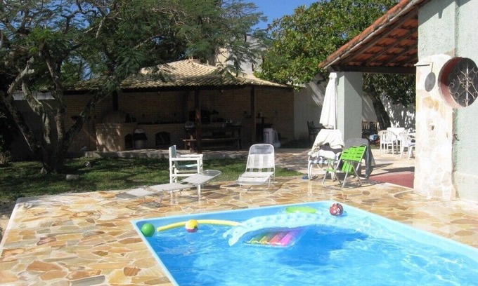 Praia da Vila Casa | Casa rodeada porche, 4 dormitorios, piscina, barbacoa y pista de voleibol