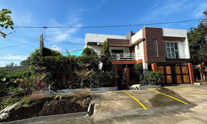 Mendez Crossing West Casa | House & Swimming Pool on a Hill