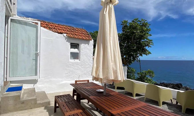 Calheta Casa | House@thesea !!with Direct Access to the Sea!!