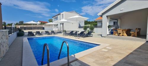 Povile Apartamento | House Vallis Aurea