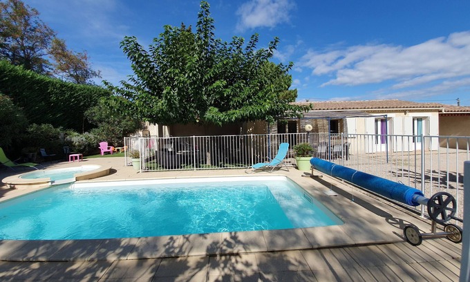 Pont-Saint-Esprit Casa | casa / villa - 3 cuartos - 6 Personas