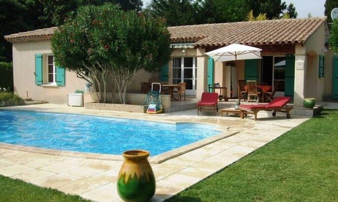 Chusclan Villa | Casa / Villa en alquiler CHUSCLAN / 8-10