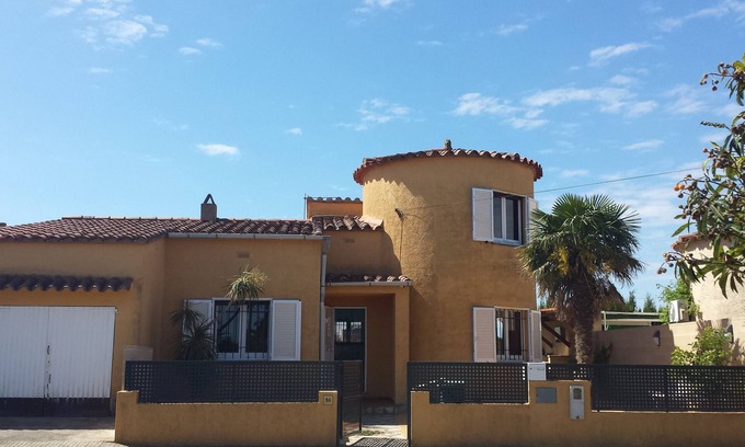 Bellcaire d'Emporda Casa | CASA VILLA COSTA BRAVA 4 habitaciones tranquilas cerca del mar Piscina tenis Garaje