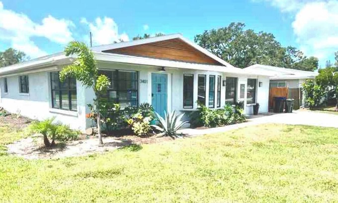 Bradenton Casa | Something Blue