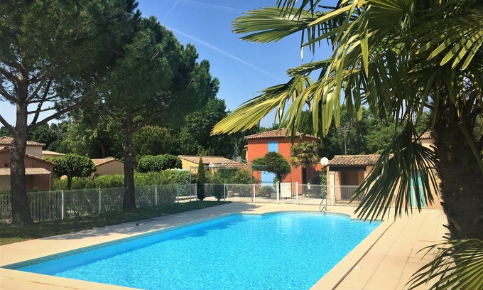 Montboucher-sur-Jabron Casa | CASA CON PISCINA EN GOLF 18 AGUJEROS
