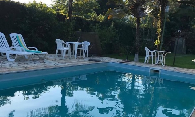 Sao Sebastiao Casa | Casa con 3 Suite y Aire, amplio estacionamiento
