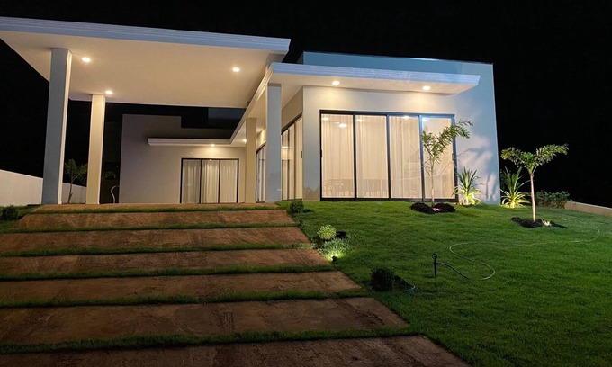 Itai Casa | House With 3 Suites and Heated Pool with Hydro