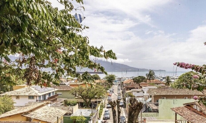 Costa Verde Casa | House with beautiful view with deck to the sea