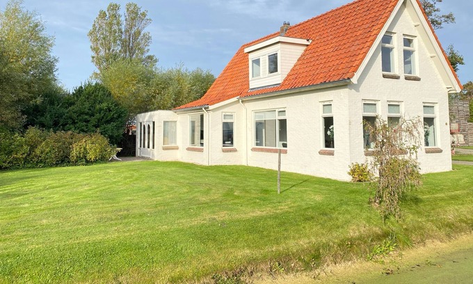 Breezand Casa | House with a view - near the coast
