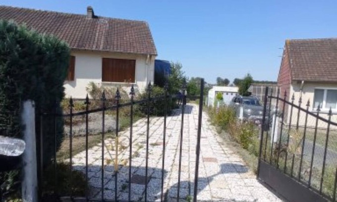 Flers Casa | House with beautiful garden very close to nature and the city