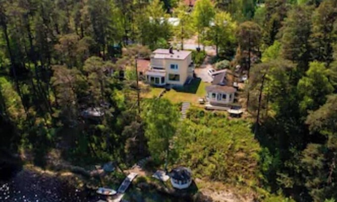 Vittsjo Casa | New object - House with fantastic view and direct access to the lake and boat.