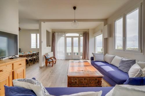 Saint-Trojan-les-Bains Villa | House with stunning sea views