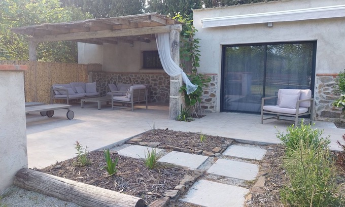Elne Casa | House with garden 7 km from the beach