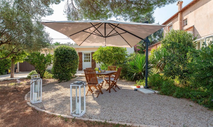 California - Pezou Casa | Casa con jardín sobre la bahía de cannes.