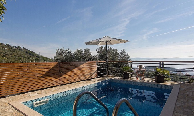Makarska Casa | Casa con piscina, terraza con vistas al mar, 2 dormitorios, zona tranquila