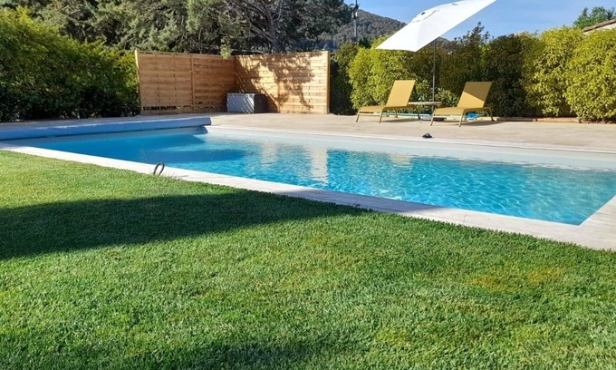 Auriol Casa | House with heated pool near the sea