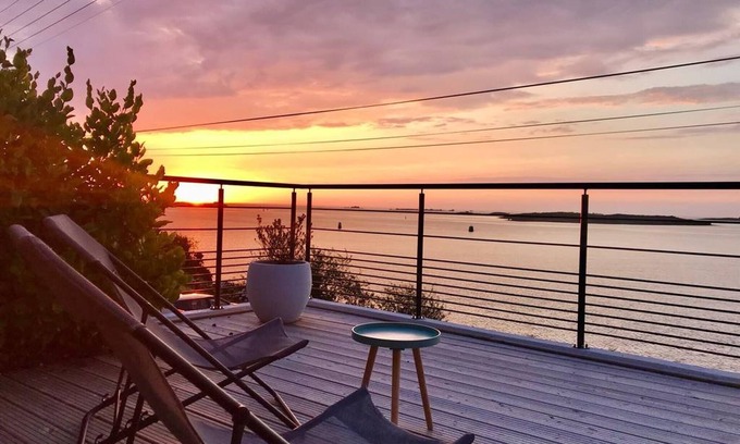 Landeda Chalet De Esquí | House with large terrace and sea view