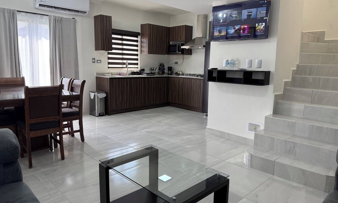 Chihuahua Casa | Casa con Minisplits Nueva en zona sequra