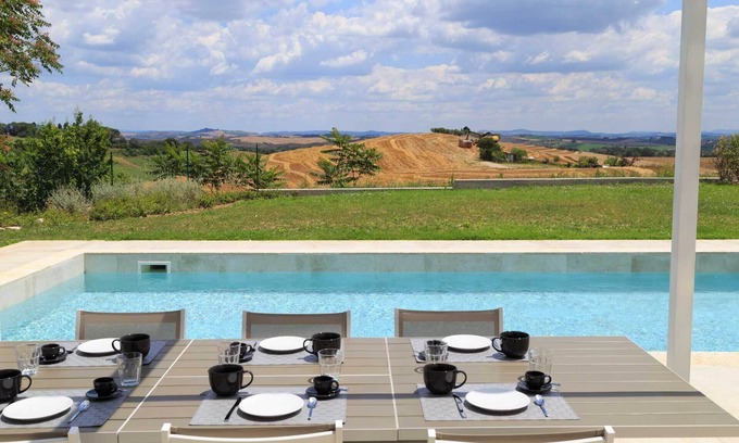 Siena Villa | Casa de ensueño Diseño moderno, piscina y vistas espectaculares del campo de Siena