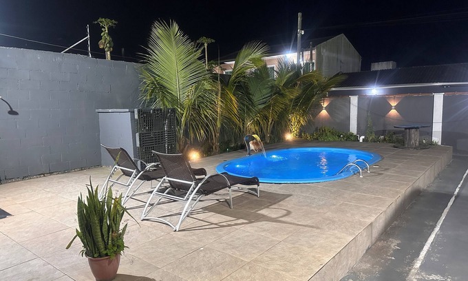Matinhos Casa | House with pool, air conditioning located in a quiet resort, 60m from the sea