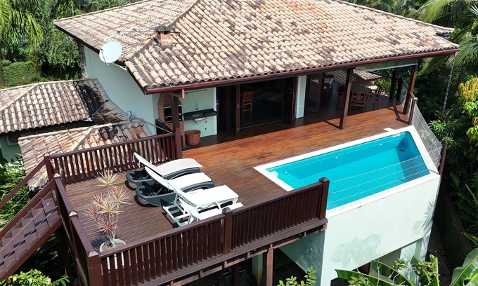 Saco da Capela Casa | Casa con piscina y vista al mar en condominio p hasta 10 personas.