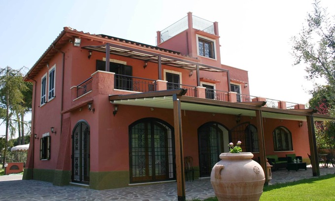 Frascati Cabaña | CASA CON PISCINA Y PARQUE