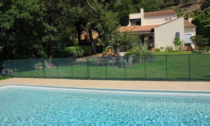 Chusclan Casa | HOUSE WITH POOL BETWEEN AVIGNON NÎMES AND ORANGE