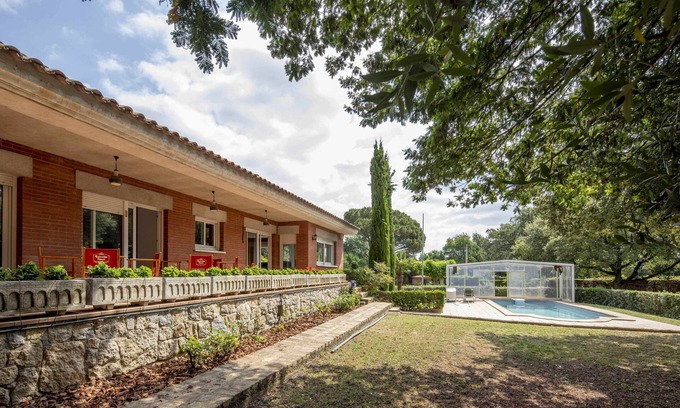 Vilobi d'Onyar Casa | Casa con piscina en Vilobí d'Onyar