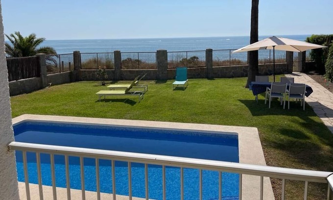Vinaros Chalet De Esquí | CHALET FRENTE AL MAR 8 PERSONAS 100 M. PLAYA