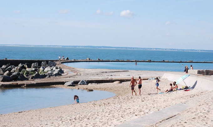 Ordonnac Casa | Casa con piscina en los viñedos del Médoc