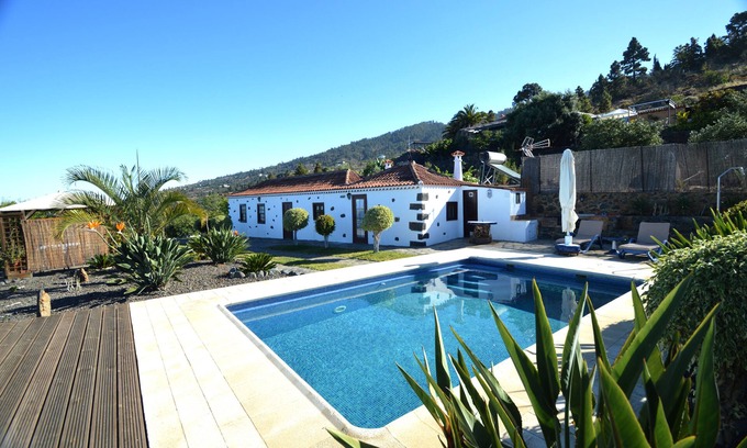 Tijarafe Casa | Casa con piscina privada, vistas al mar y WI-FI en Tijarafe, La Palma