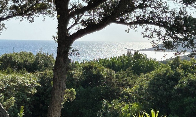 Santa Reparata Casa | House with sea view, close to the beach, air conditioning, TV, private garden