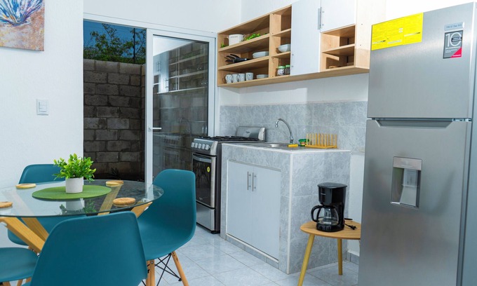 San Miguel Casa | Casa con ubicación estratégica cerca de todo.