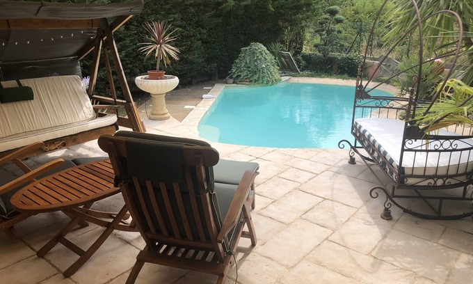 Aix-en-Provence Casa | House with swimming pool, quiet area -