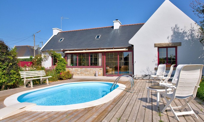Plomeur Chalet De Esquí | Casa con piscina para 6 personas