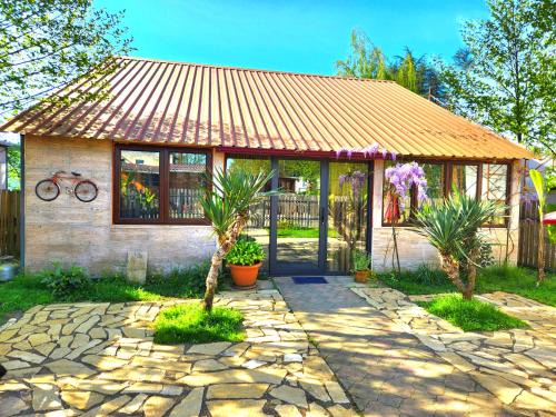 Ureki Casa | House & Yard Sesil XL 90m to beach