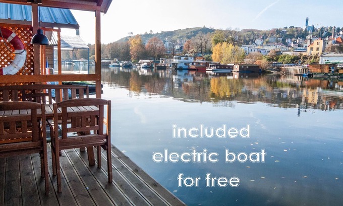 Smichov Alquiler De Eote | Houseboat Franklin + electric boat, max. 6 person