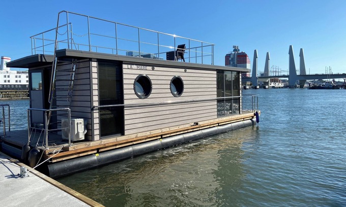 Lundby Alquiler De Eote | Houseboat KUNGSVIKEN with roof terrace in the center of Gothenburg