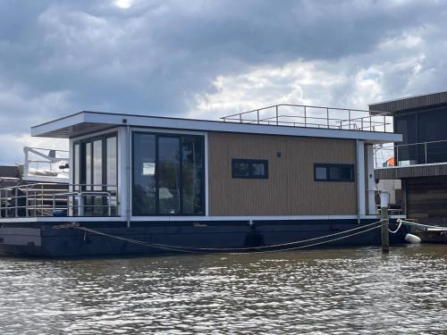 Monnickendam Alquiler De Eote | Houseboat Tjonger NS003