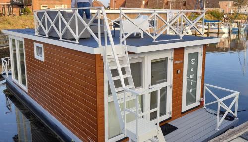 Monnickendam Alquiler De Eote | Houseboat Tomio NS001 near Amsterdam