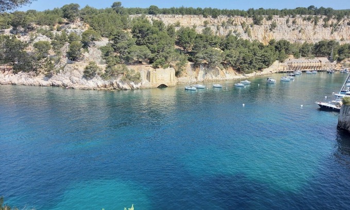 Carnoux-en-Provence Apartamento | Housing with garden near Cassis