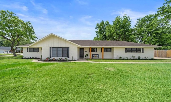 Deer Park Casa | Family-Friendly Home with Private Pool