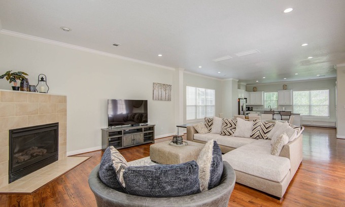 Houston Casa | Houston Galleria Luxury Home.