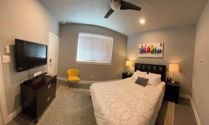 East Downtown Houston Casa | Houston Private Suite Located East Downtown