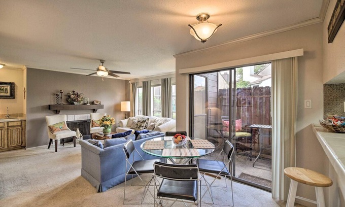 Braeswood Place Condominio | Houston TX -Med Center/NRG - 2Be/2Ba ALL Inclusive Condo Rice U. Downtown