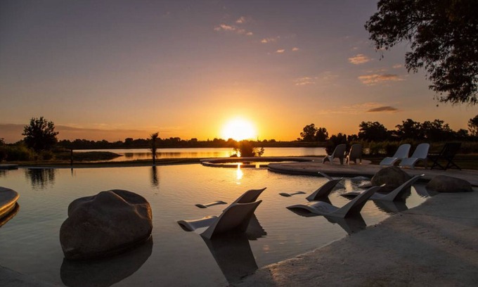 Tristan Suarez Hotel | Howard Johnson by Wyndham Ezeiza Convention Center